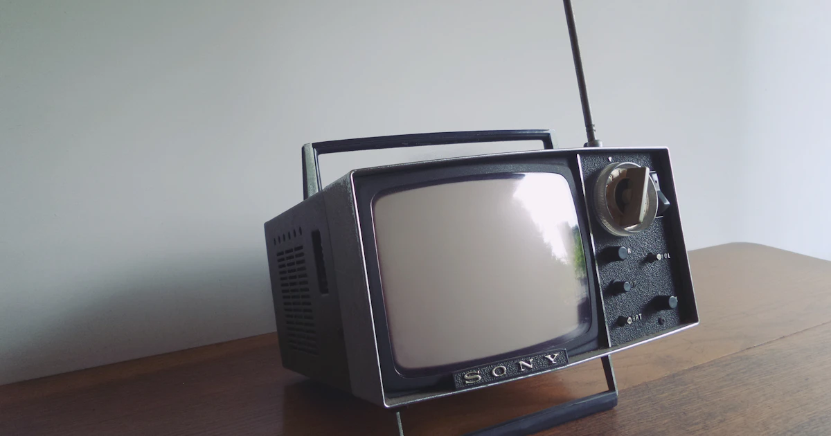 Apple TV 4K et IPTV en 2026 : iPlayTV, Flex IPTV, débit